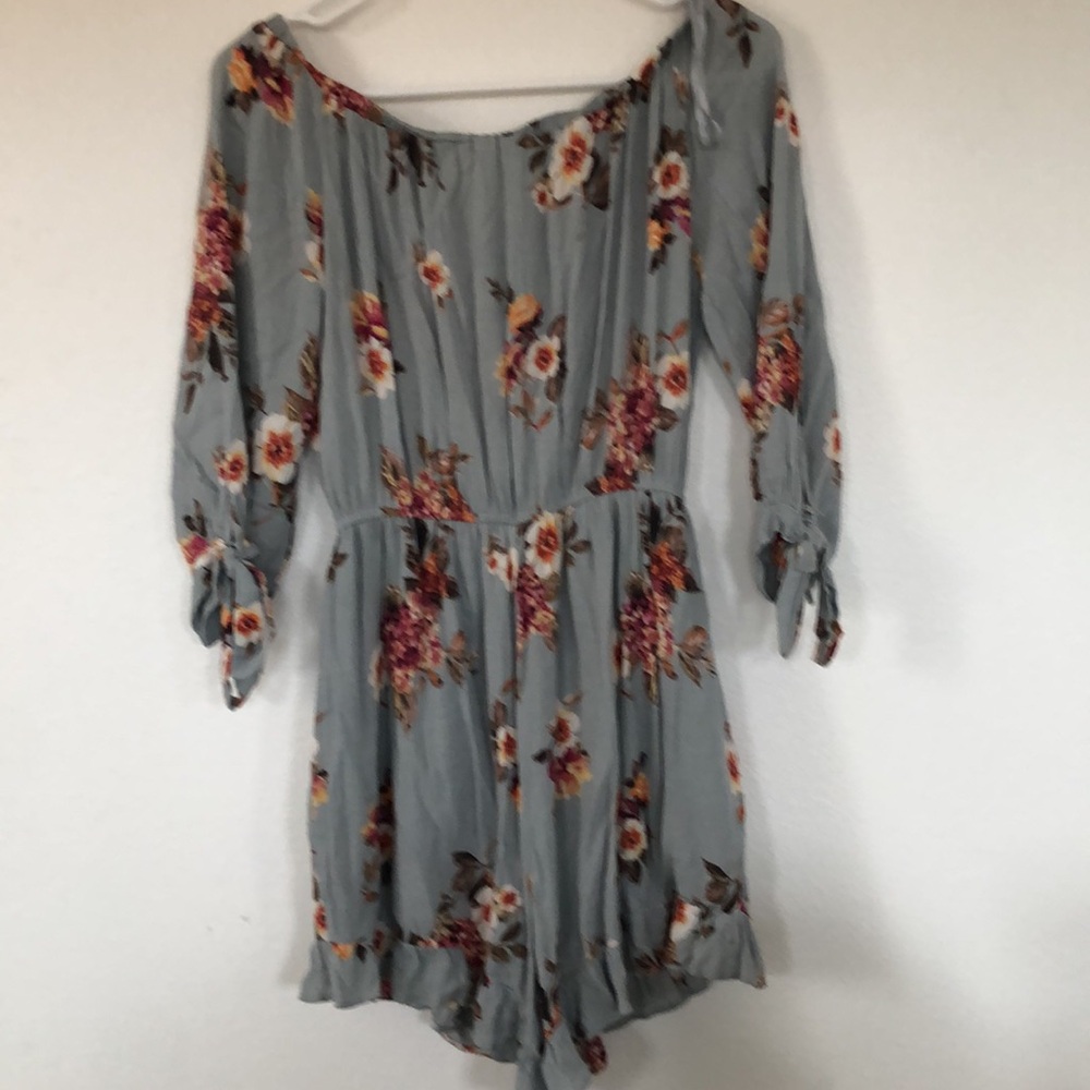 Floral Romper - Picture 3 of 3
